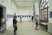 Treinta y cinco retratos en blanco y negro componen la muestra ‘Miradas’
