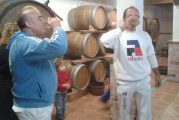 Sidrería Etxesakan abrió la temporada de sidra con un txotx de aizkolaris