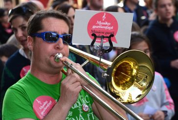 Las familias de la Escuela de Música piden la dimisión del edil Jesús Martínez y animan a la matriculación