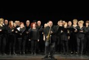 Gran éxito del espectáculo solidario ‘Voces contra el Cáncer’
