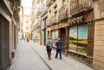 Doce locales vacíos  se embellecen con vinilos