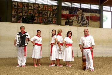 El grupo de jotas ‘Acordes Navarros' publica su primer disco
