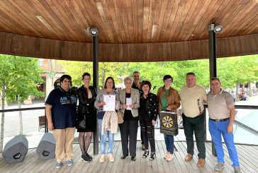 Ganadores del primer sorteo llevado a cabo por la asociación de Comerciantes, Hostelería y Servicios de Estella-Lizarra