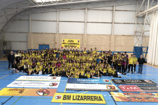 El Bm. Lizarrerria presentó a sus doce equipos para esta temporada