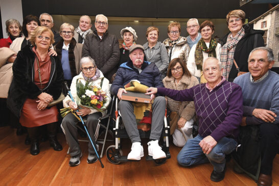 El arte del belén viste de Navidad la casa de cultura Fray Diego