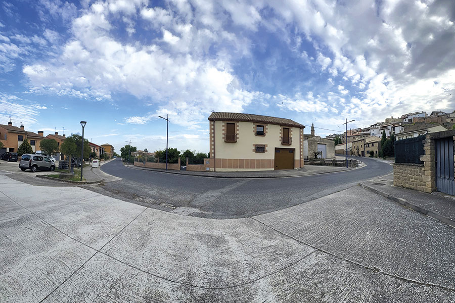 Firmado un convenio para urbanizar la travesía de Dicastillo