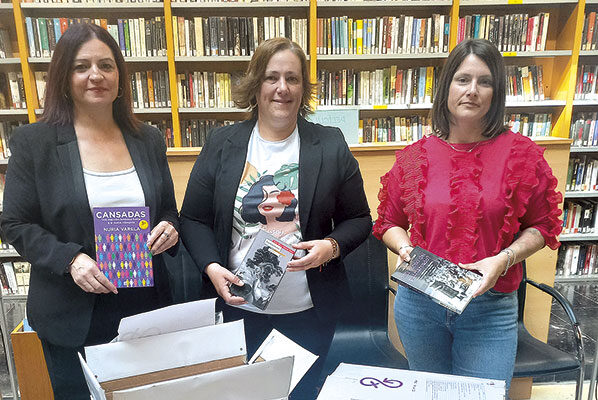 El área de Igualdad de Estella-Lizarra dona a la biblioteca 68 libros