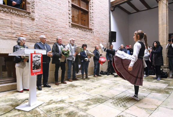 Homenaje institucional en el 50 aniversario de los Sucesos de Montejurra