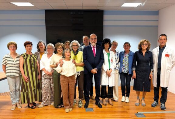 Homenajeados 16 profesionales del área de Salud  de Estella-Lizarra por su jubilación