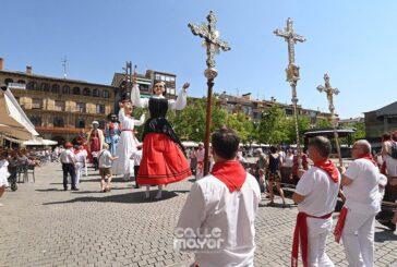 DOMINGO, 2 DE AGOSTO - PROCESIÓN Y PAÑUELADA