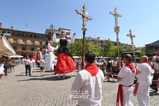 DOMINGO, 2 DE AGOSTO - PROCESIÓN Y PAÑUELADA