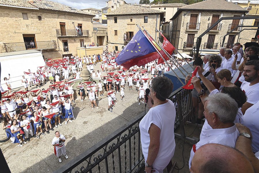 La Asociación Musical Hálito de Montejurra inauguró las fiestas de Dicastillo