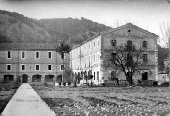 'AYER Y HOY' - Colegio de Escolapios / Lizarra Ikastola / Principios de la década de los 50 del siglo XX