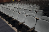 Los cines recuperan su actividad tras renovar las butacas y el escenario