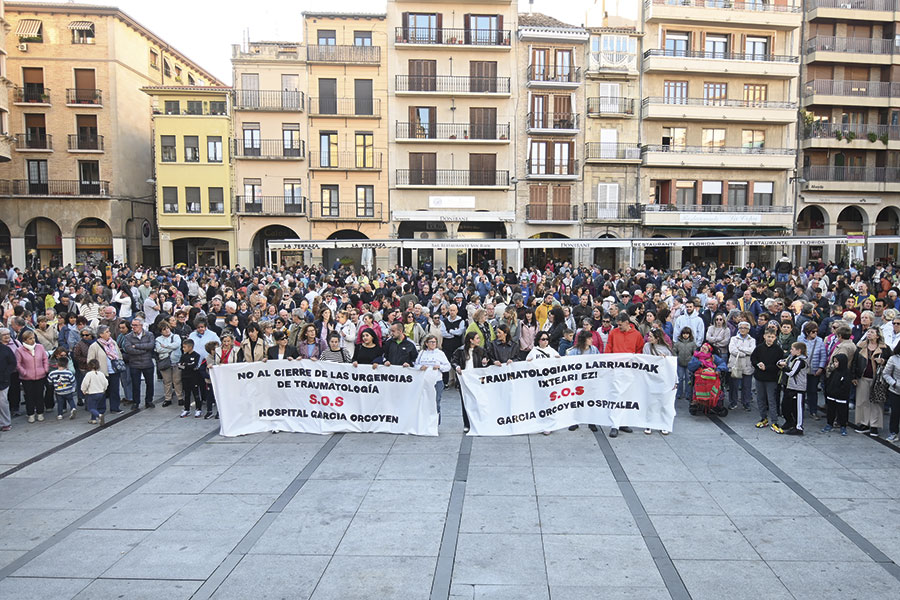 Concentración en Estella-Lizarra en defensa del Hospital García Orcoyen y el servicio de Traumatología